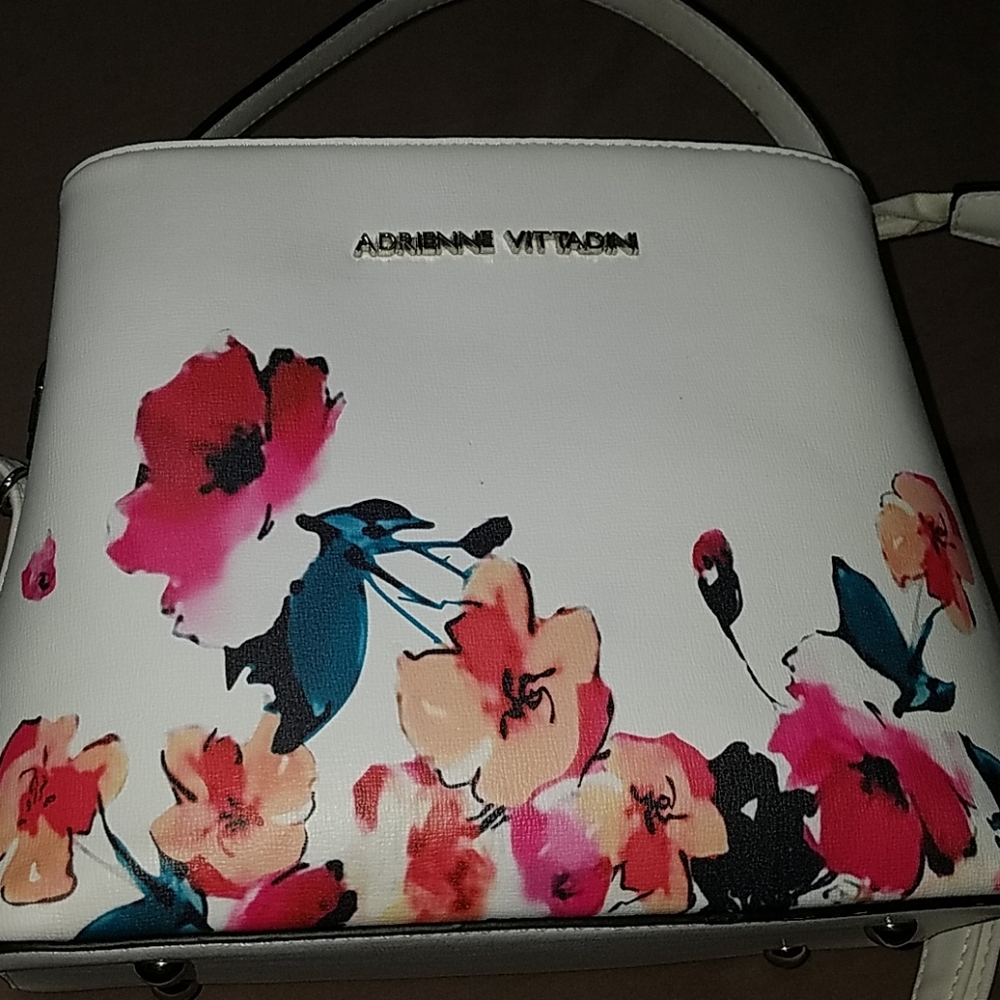 Adrienne Vittadini purse